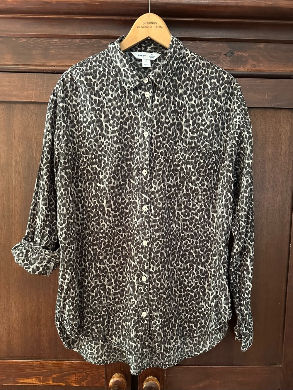 Old Navy •’women’s “The Boyfriend Shirt” button down top • Size Medium-Tall
